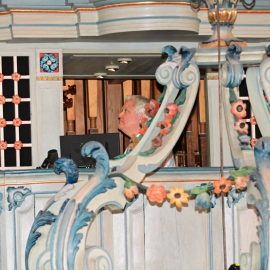 Dr. Florian Wilkes am der Barockorgel Eckenhagen am 26.04.2026 Foto: Philipp Schenk